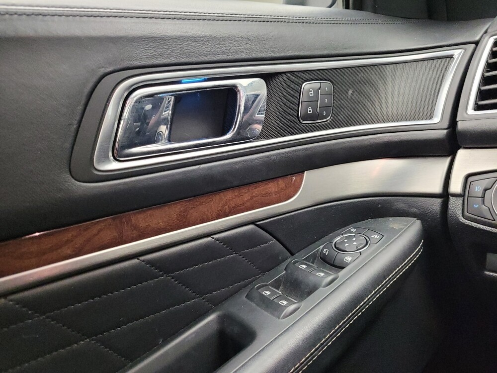 2018 Ford Explorer in Grand Rapids, MI 49508 - 18122328 27