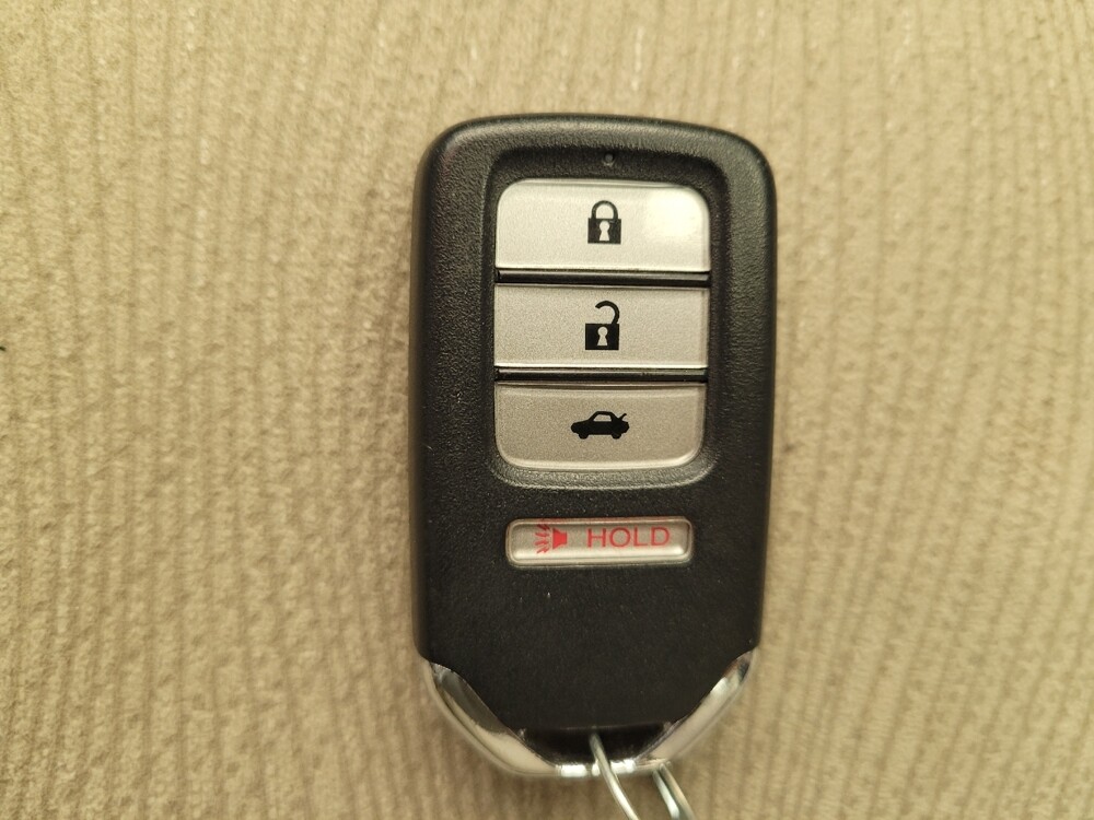 2015 Honda Accord in Columbus, OH 43228 - 18122336 32