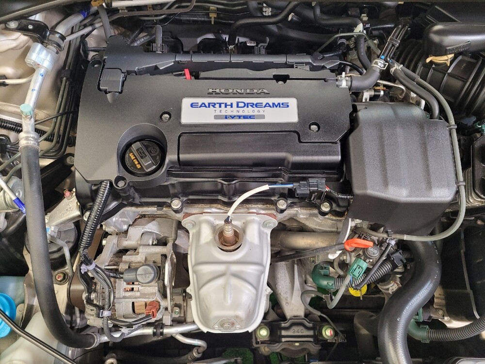 2015 Honda Accord in Columbus, OH 43228 - 18122336 30