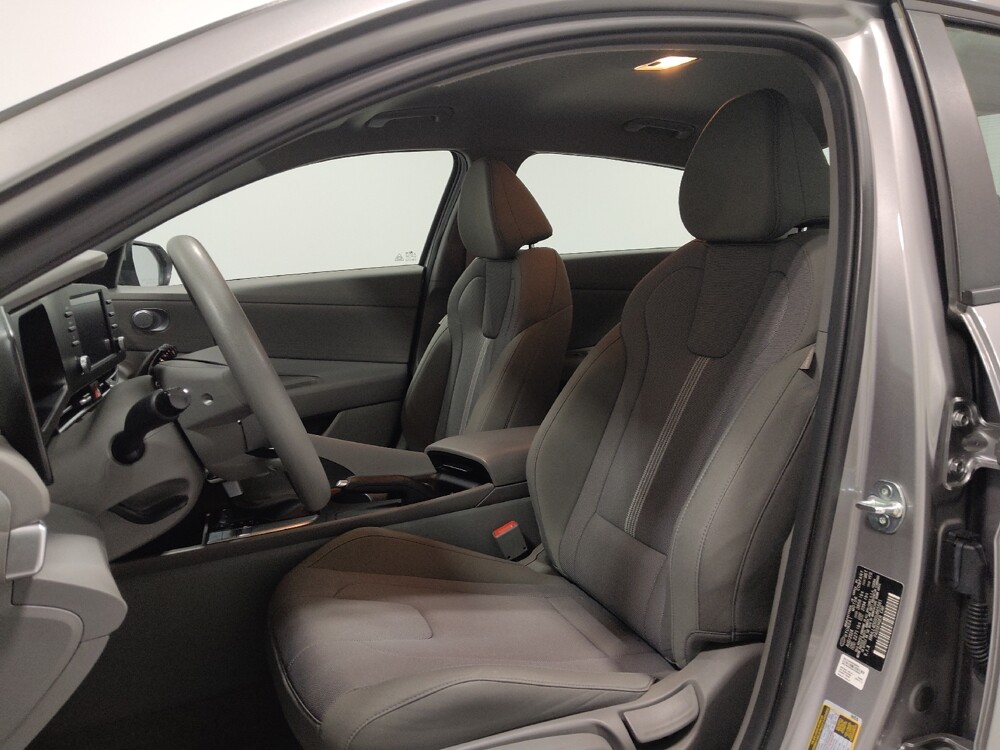2025 Hyundai Elantra in Columbus, OH 43231 - 18122338 17