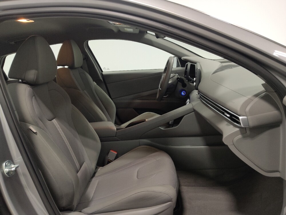 2025 Hyundai Elantra in Columbus, OH 43231 - 18122338 21