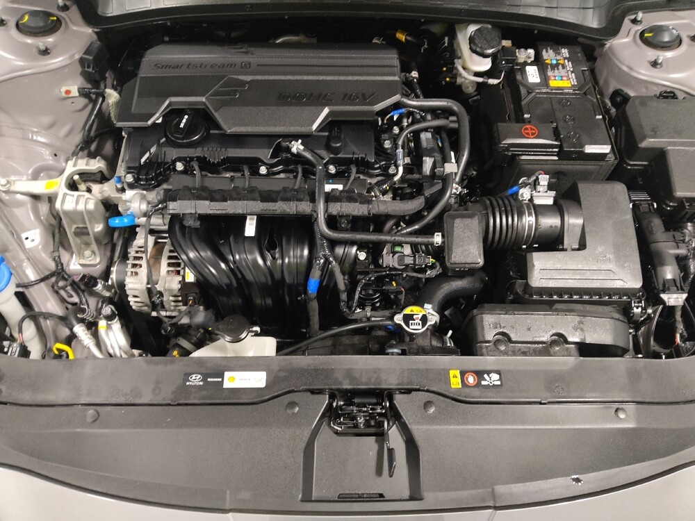 2025 Hyundai Elantra in Columbus, OH 43231 - 18122338 30