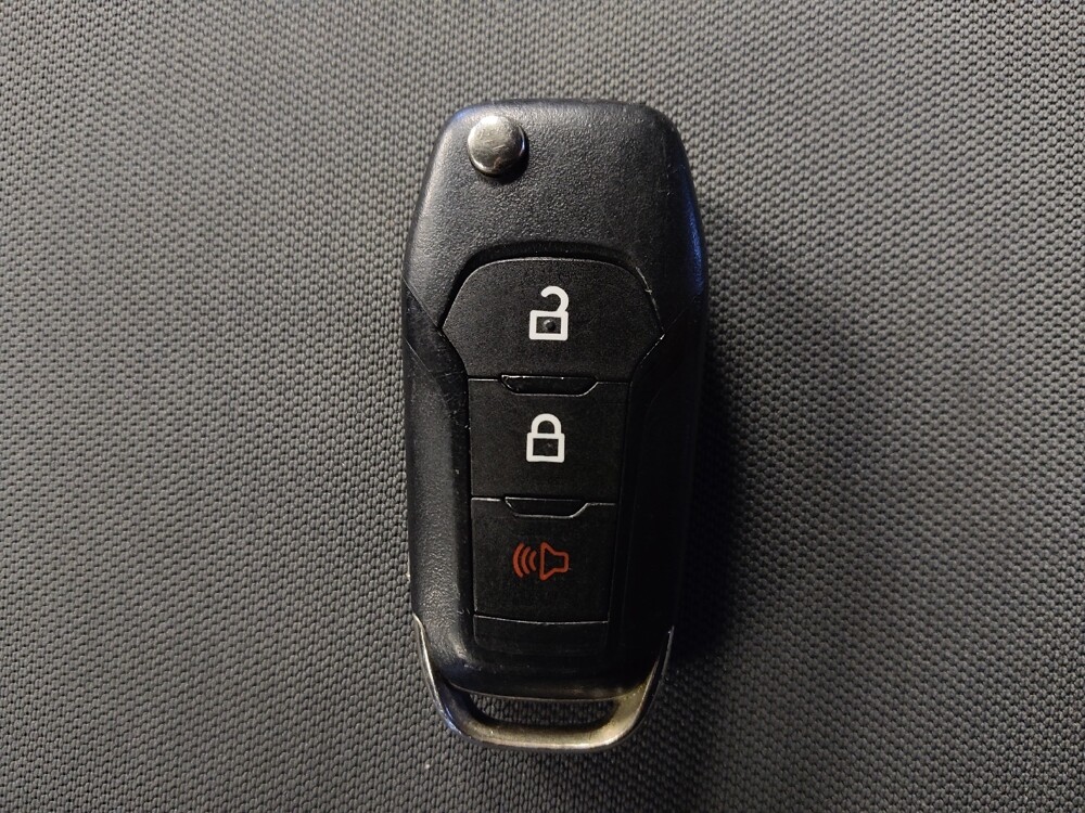 2018 Ford F150 in Houston, TX 77074 - 18122340 32