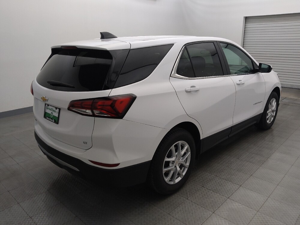 2024 Chevrolet Equinox in Houston, TX 77074 - 18122342 9