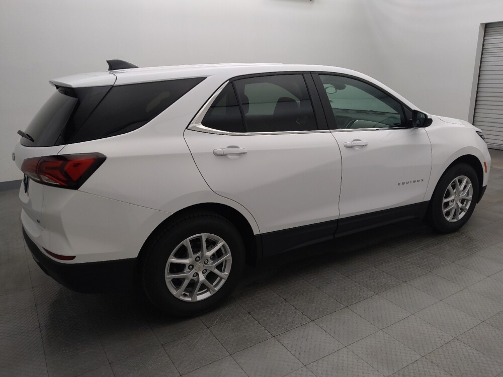 2024 Chevrolet Equinox in Houston, TX 77074 - 18122342 10