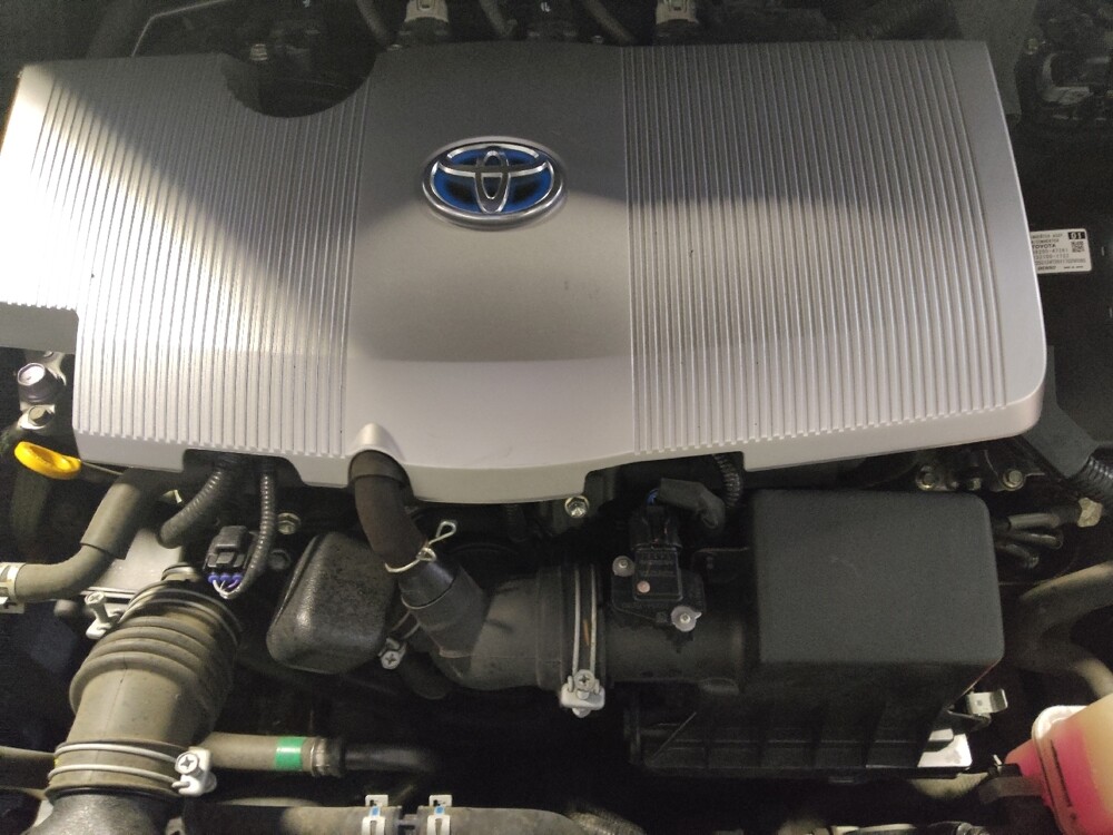 2017 Toyota Prius in Glendale, AZ 85301 - 18122348 30