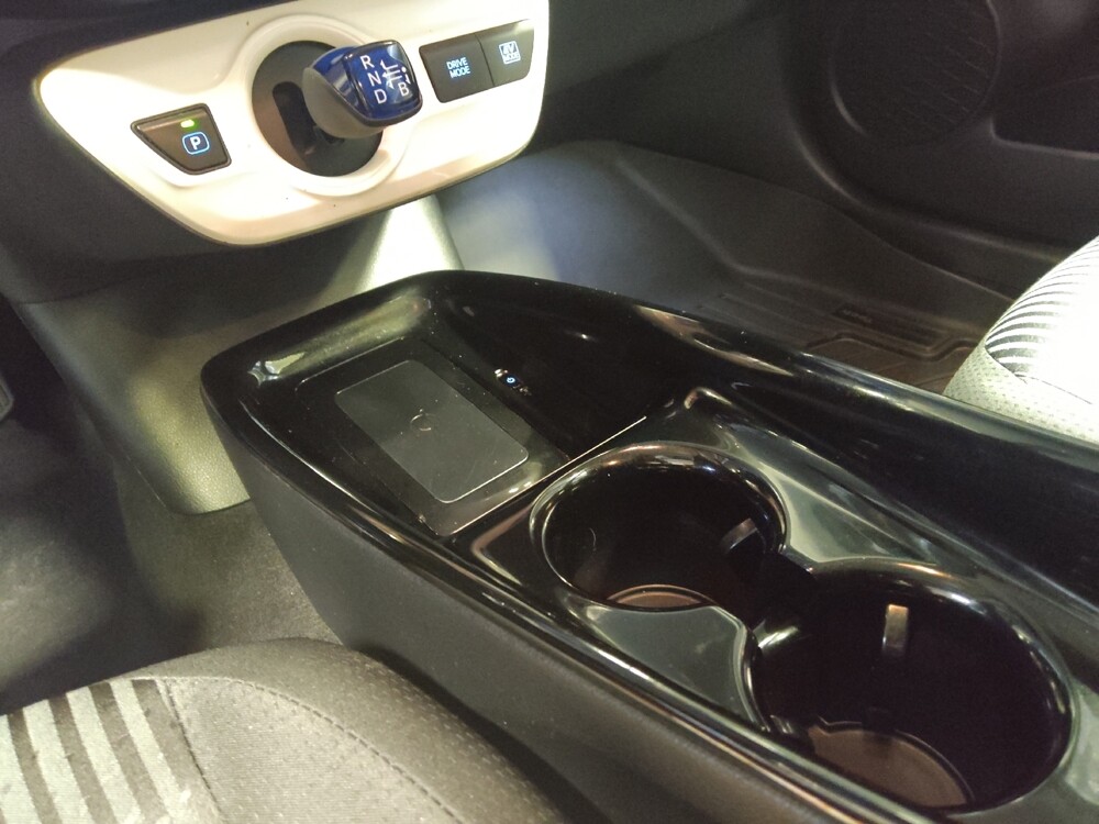 2017 Toyota Prius in Glendale, AZ 85301 - 18122348 26