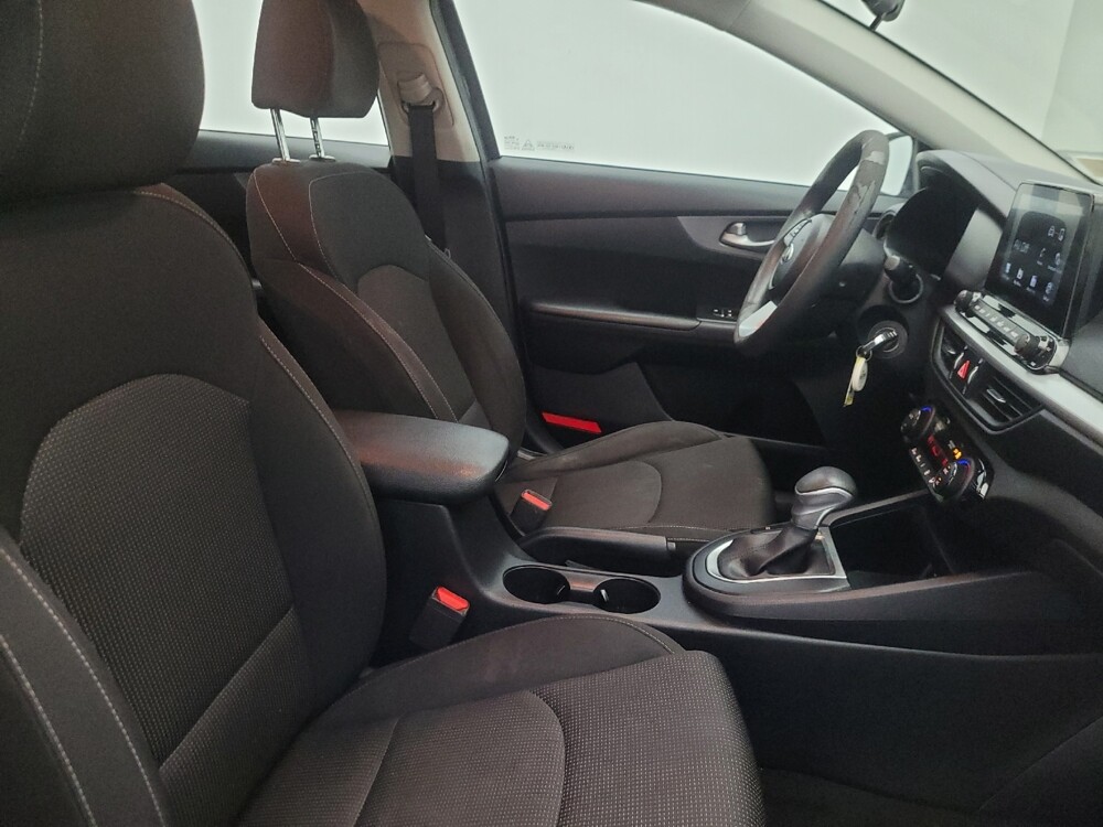 2019 Kia Forte in Chandler, AZ 85225 - 18122350 21
