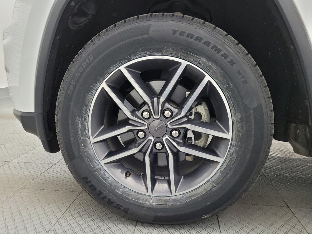 2019 Jeep Grand Cherokee in Mesa, AZ 85210 - 18122361 31