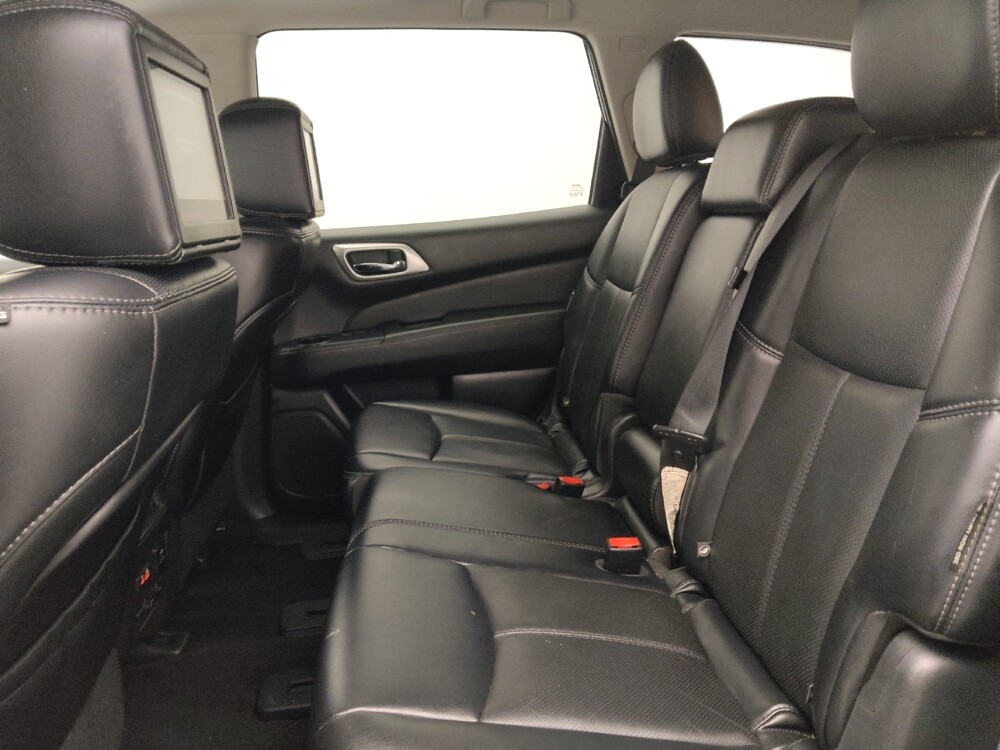 2019 Nissan Pathfinder in Columbia, SC 29210 - 18122369 18