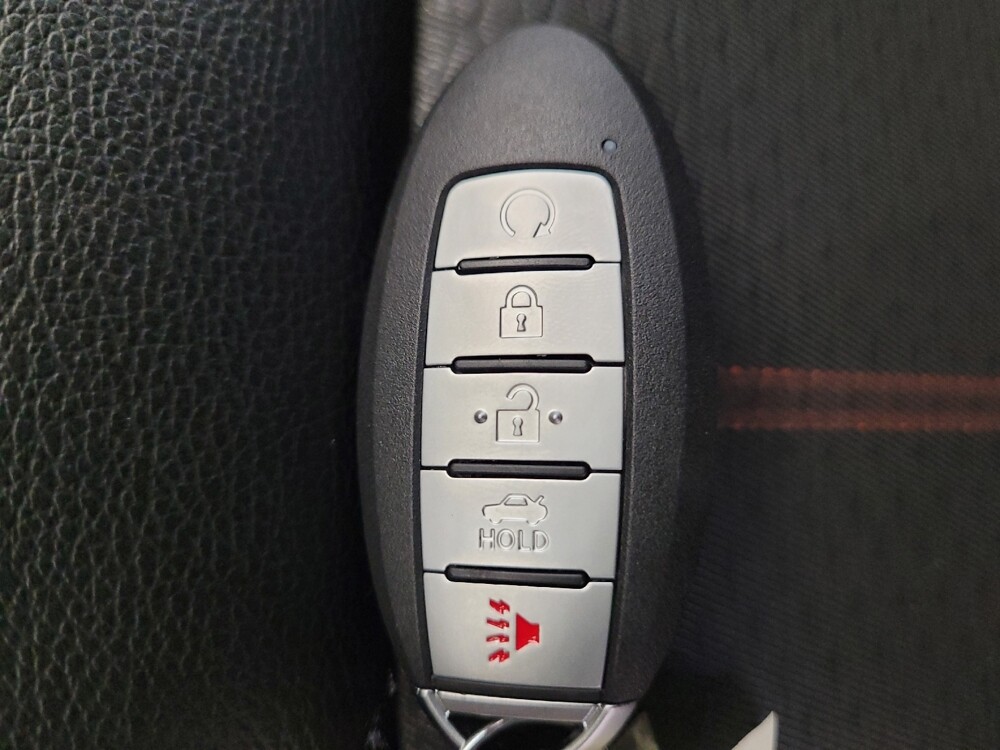 2019 Nissan Altima in Montclair, CA 91763 - 18122370 32