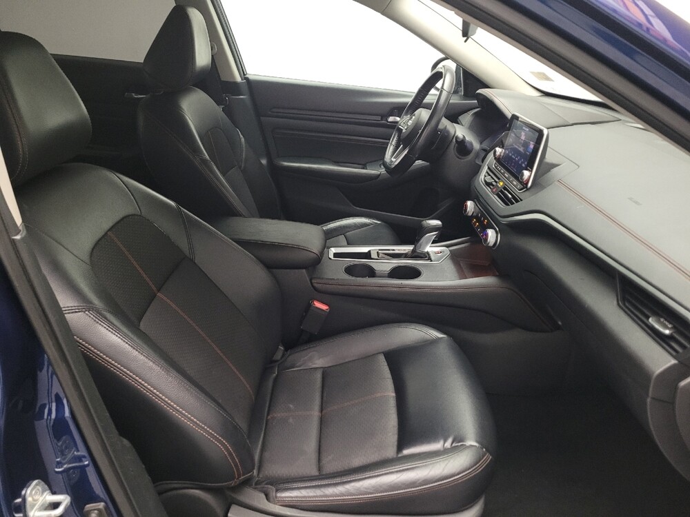 2019 Nissan Altima in Montclair, CA 91763 - 18122370 21