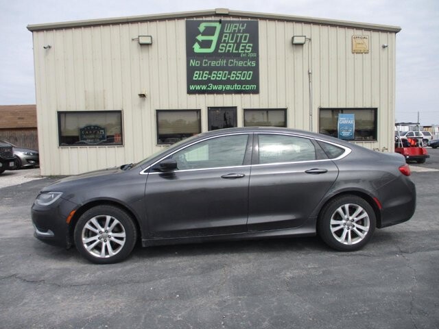 2015 Chrysler 200 in Oak Grove, MO 64075 - 18122376 8