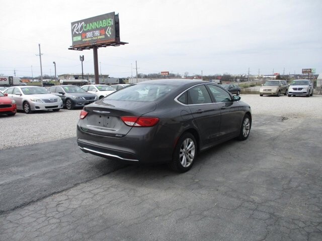 2015 Chrysler 200 in Oak Grove, MO 64075 - 18122376 5