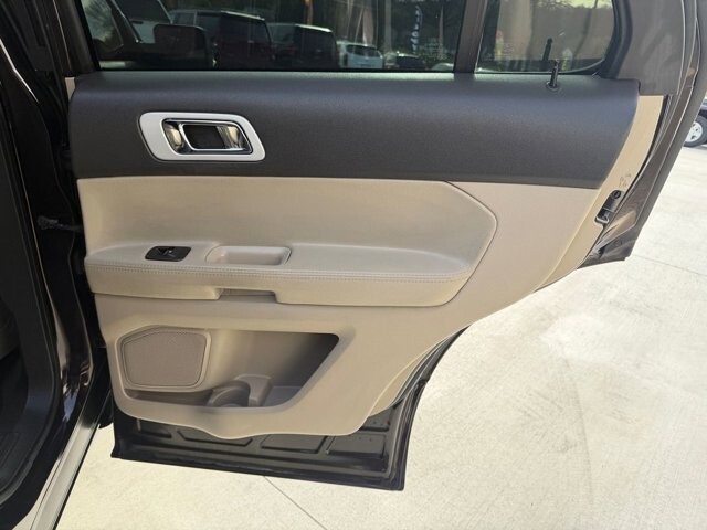 2014 Ford Explorer in Knoxville, TN 37920 - 18122377 11