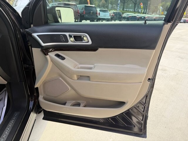 2014 Ford Explorer in Knoxville, TN 37920 - 18122377 12