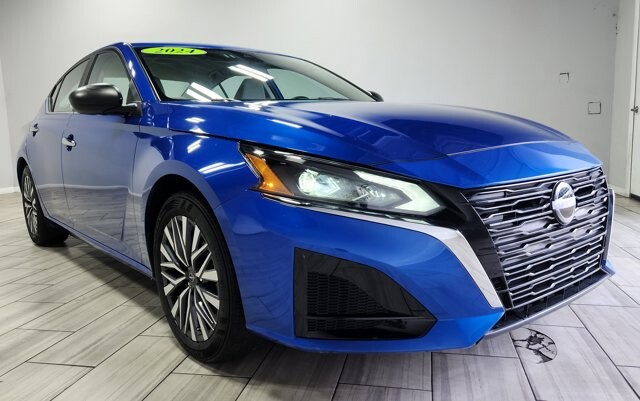 2025 Nissan Altima in Cinnaminson, NJ 08077 - 18122378 7