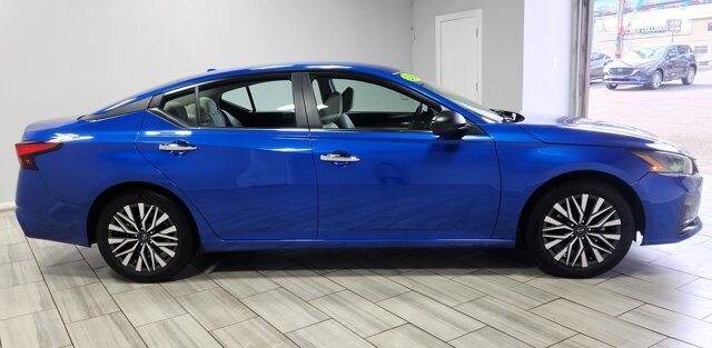 2025 Nissan Altima in Cinnaminson, NJ 08077 - 18122378 6