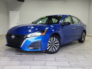 2025 Nissan Altima in Cinnaminson, NJ 08077