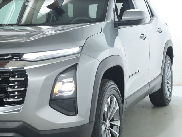 2025 Chevrolet Equinox in Bedford, OH 44146 - 18122380 4