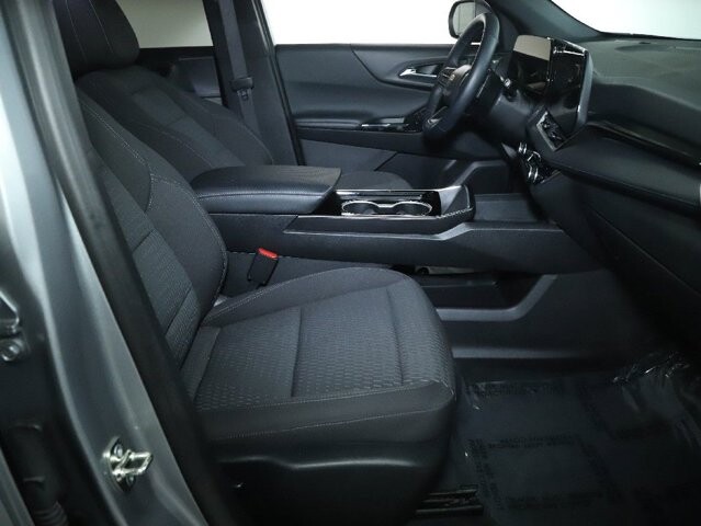 2025 Chevrolet Equinox in Bedford, OH 44146 - 18122380 32