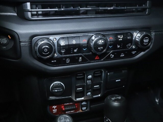 2024 Jeep Wrangler in Bedford, OH 44146 - 18122381 25