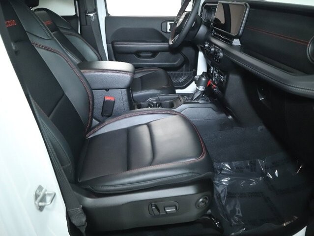 2024 Jeep Wrangler in Bedford, OH 44146 - 18122381 33