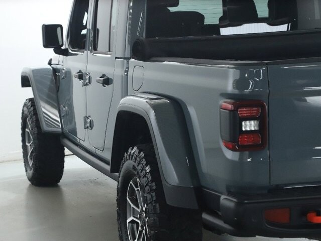 2025 Jeep Gladiator in Bedford, OH 44146 - 18122383 39