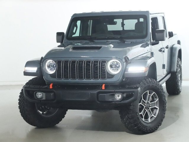 2025 Jeep Gladiator in Bedford, OH 44146 - 18122383 3