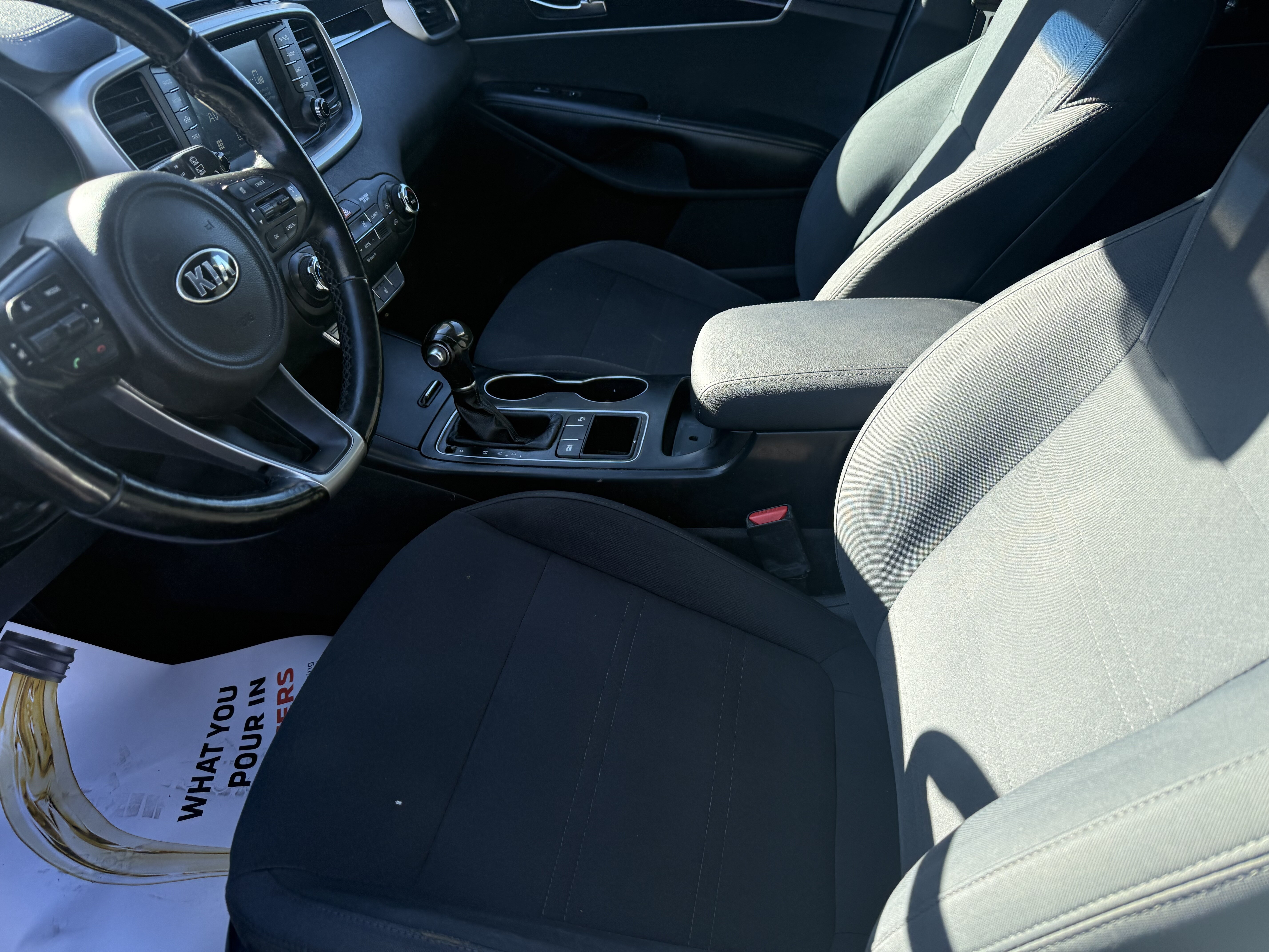 2018 Kia Sorento in Phoenix, AZ 85022 - 18122403 9