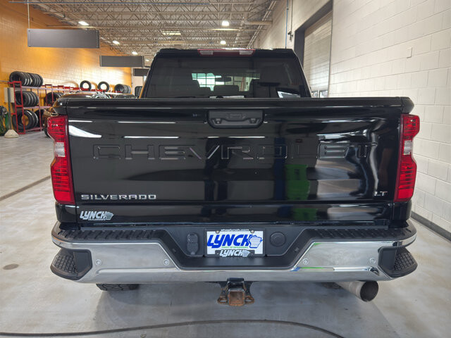 2021 Chevrolet Silverado 2500 in Burlington, WI 53105 - 18122406 4