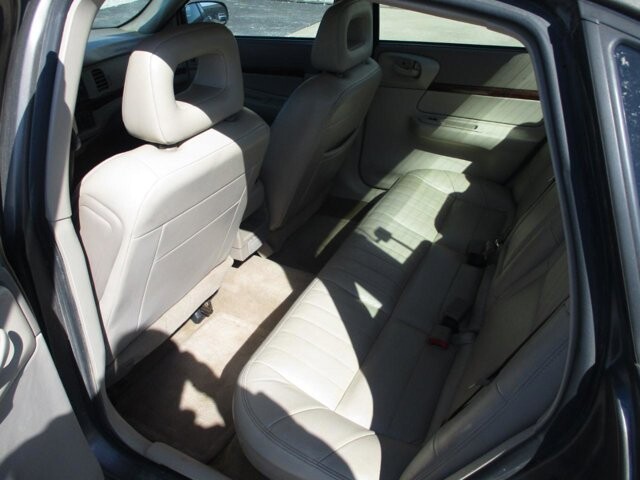 2002 Chevrolet Impala in Oak Grove, MO 64075 - 18122411 8
