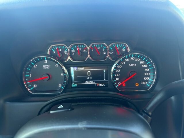 2019 Chevrolet Tahoe in Arvada, CO 80002 - 18122418 7