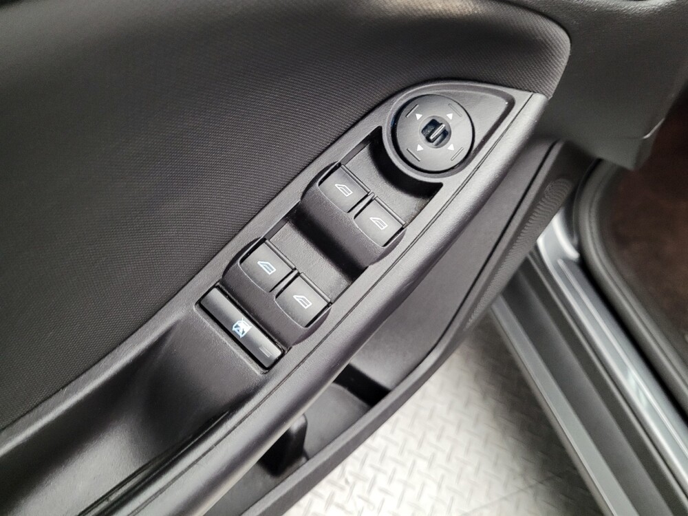 2017 Ford Focus in Downey, CA 90241 - 18122420 27