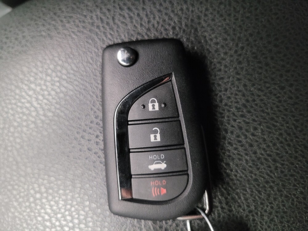 2021 Toyota Camry in Downey, CA 90241 - 18122426 32