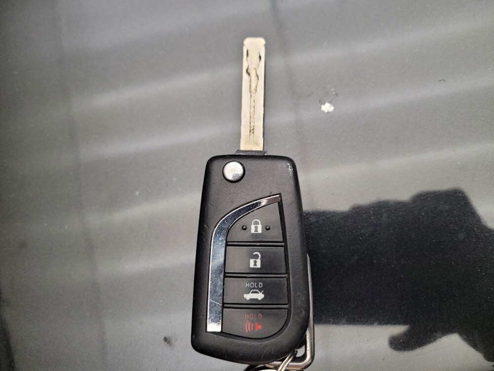 2020 Toyota Corolla in Montclair, CA 91763 - 18122429 32