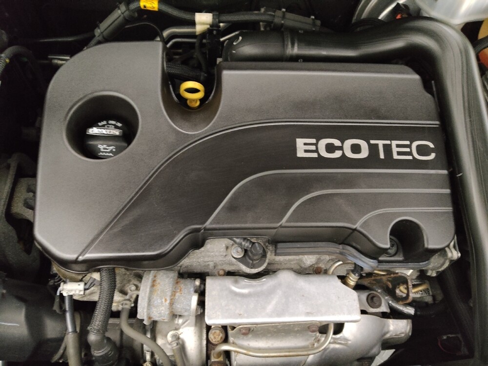 2018 Chevrolet Equinox in Topeka, KS 66611 - 18122438 30