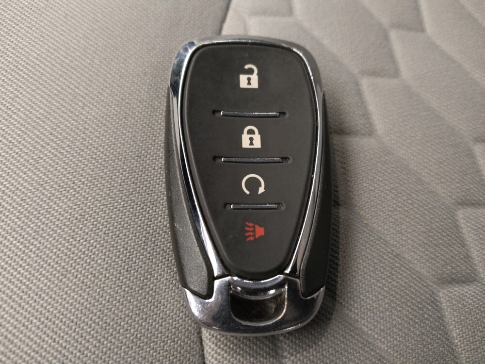 2018 Chevrolet Equinox in Topeka, KS 66611 - 18122438 32