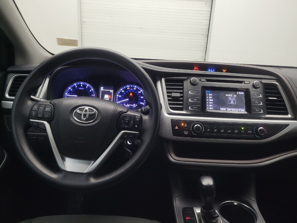 2018 Toyota Highlander in Marietta, GA 30062 - 18122448 22
