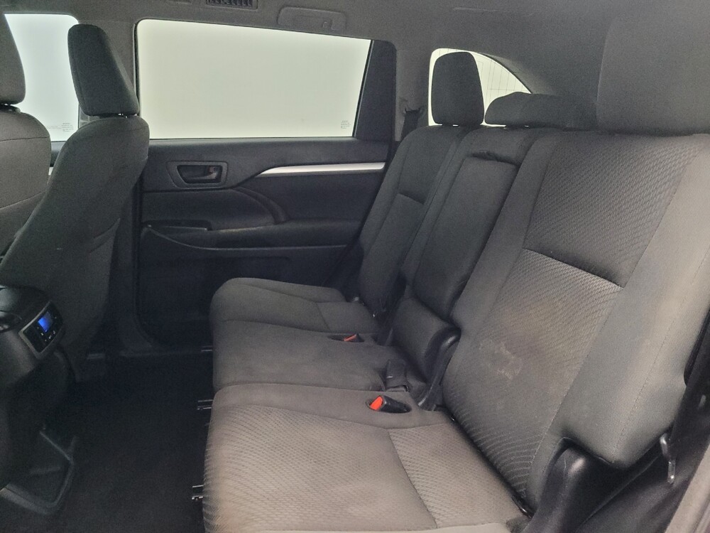 2018 Toyota Highlander in Marietta, GA 30062 - 18122448 18