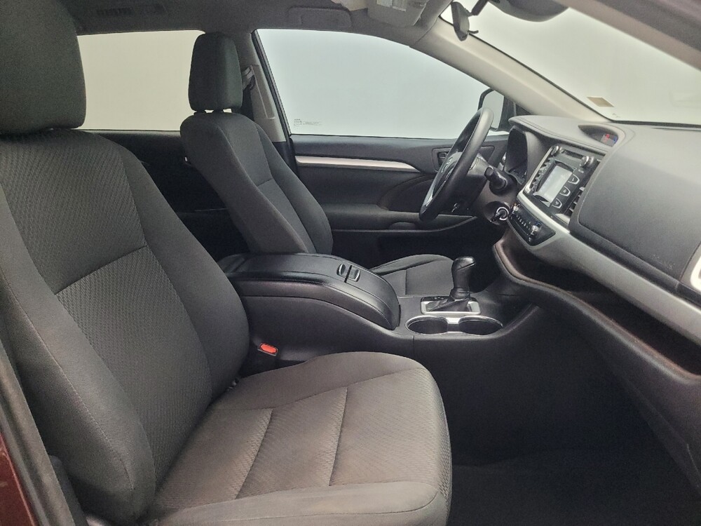 2018 Toyota Highlander in Marietta, GA 30062 - 18122448 21