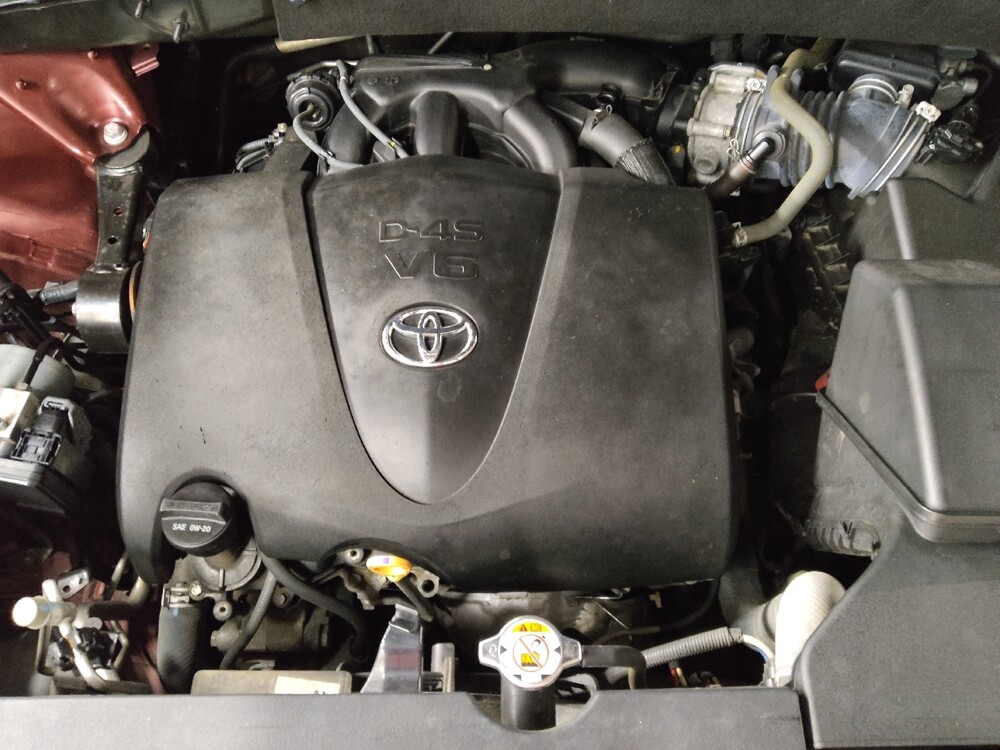 2018 Toyota Highlander in Marietta, GA 30062 - 18122448 30