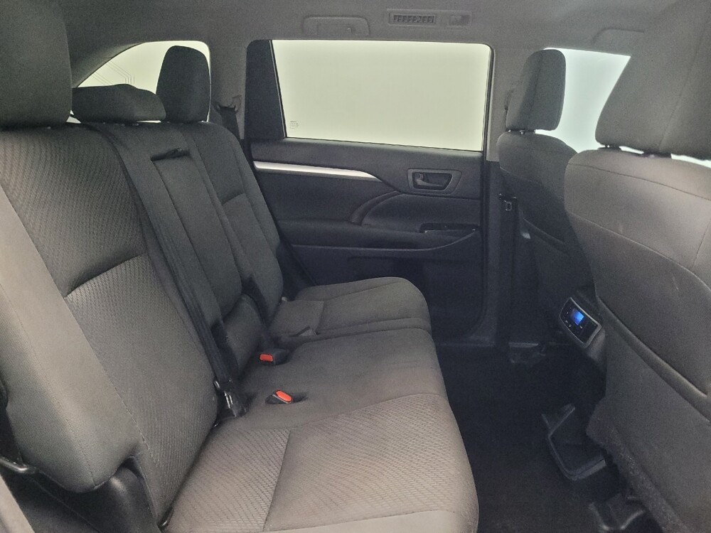 2018 Toyota Highlander in Marietta, GA 30062 - 18122448 19