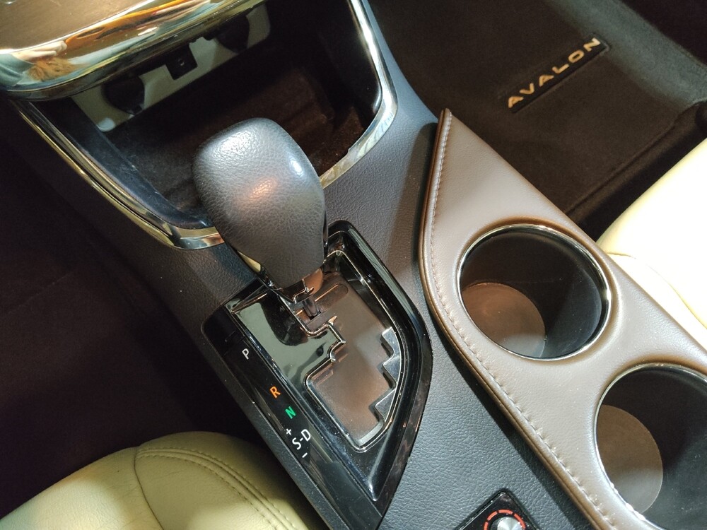 2015 Toyota Avalon in Lubbock, TX 79424 - 18122469 26