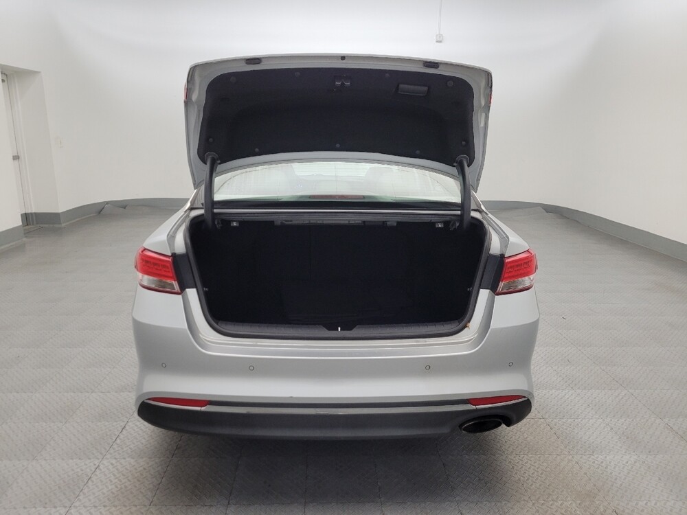 2016 Kia Optima in Chandler, AZ 85225 - 18122470 29