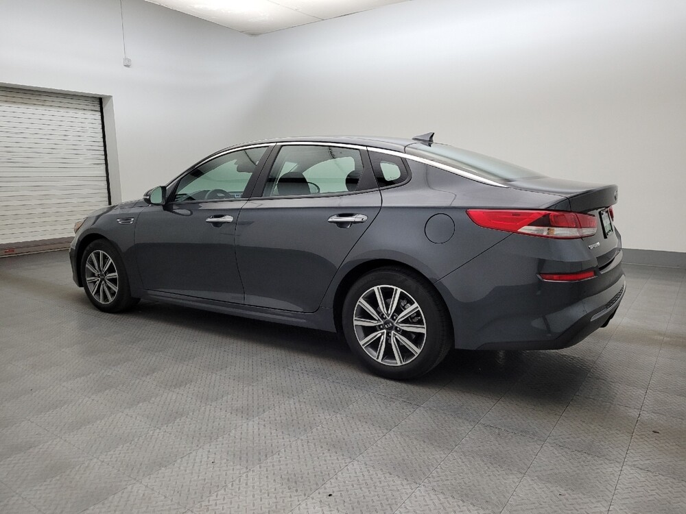 2019 Kia Optima in Glendale, AZ 85301 - 18122475 3