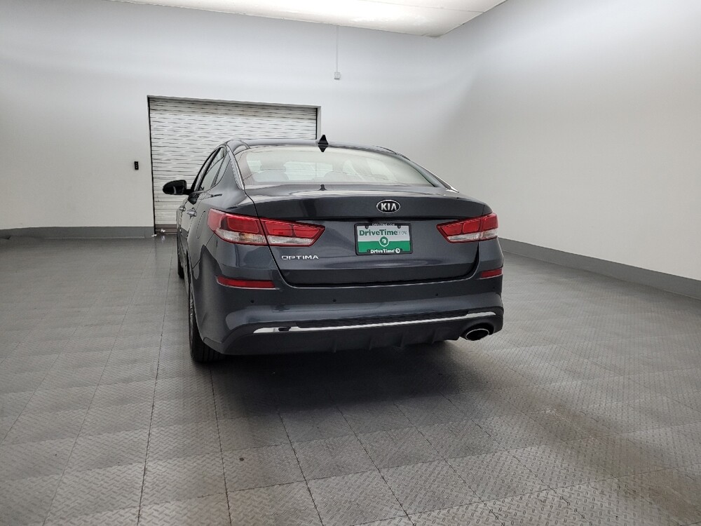 2019 Kia Optima in Glendale, AZ 85301 - 18122475 6