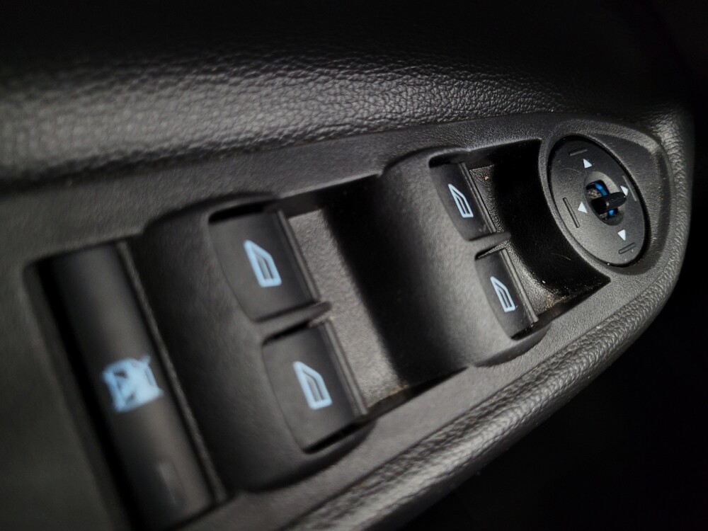 2018 Ford Escape in Las Vegas, NV 89104 - 18122493 27