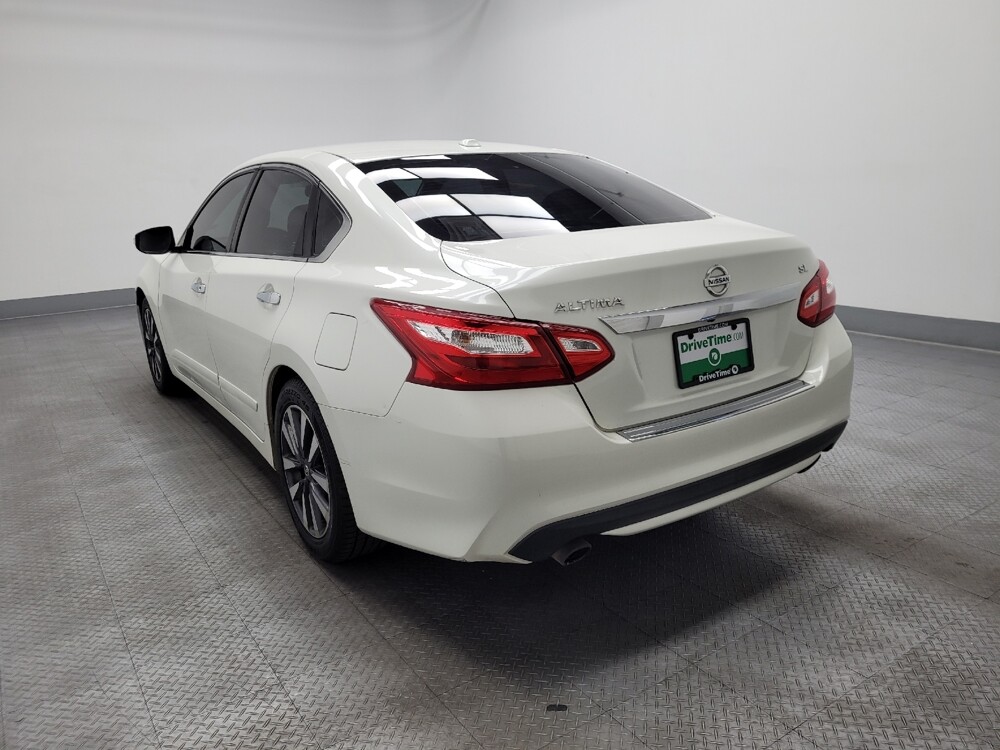2016 Nissan Altima in Las Vegas, NV 89102 - 18122494 5