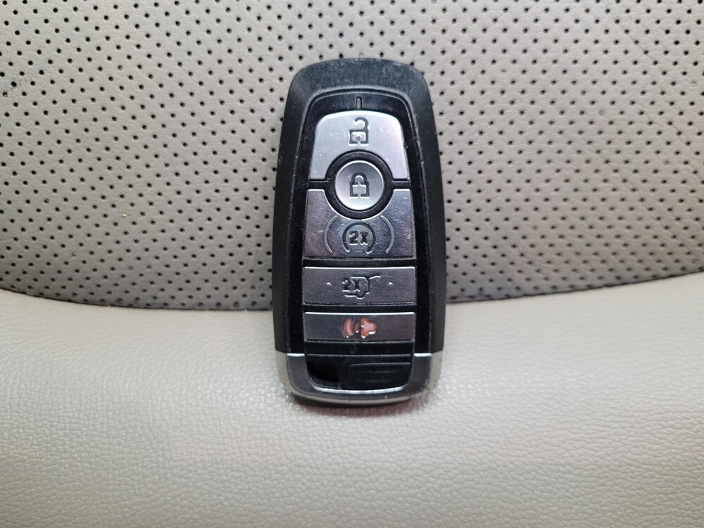 2020 Ford Escape in Las Vegas, NV 89102 - 18122496 32